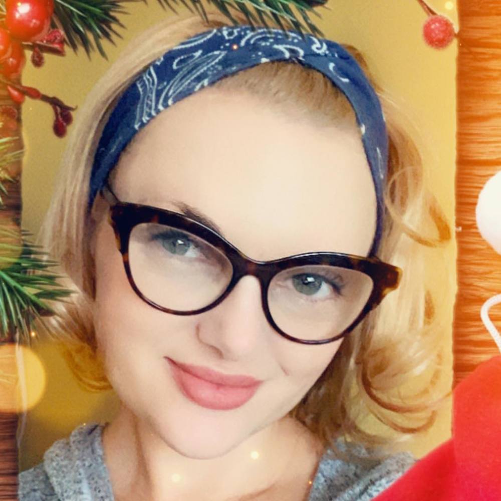Meet your Posher, Angela